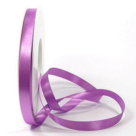 Satinband-SINFINITY, lavendel: 10 mm breit / 25 Meter, mit feiner Webkante.