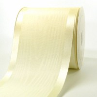 Satinband-Tischband Luxury: 100mm breit / 20m-Rolle, creme. Satinband-Tischband Luxury: 100mm breit / 20m-Rolle, creme.
