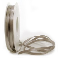 Satinband SINFINITY, taupe: 6mm breit / 50m-Rolle, mit feiner Webkante. Satinband SINFINITY, taupe: 6mm breit / 50m-Rolle, mit feiner Webkante.